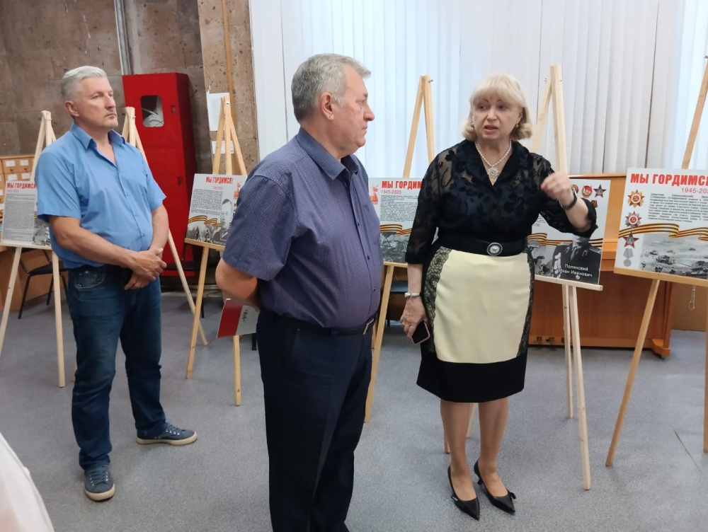 Общественная палата приняла участие в открытии выставки к 80-летию Победы