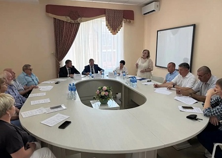 В Батайске обсудили развитие общественного контроля и повышение эффективности работы Общественного совета