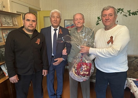 Владимир Некрасов провел Акцию «В гости к ветерану»