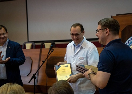 Заместитель председателя комиссии по здравоохранению Сергей Шарапа посетил Донецкую Народную Республику
