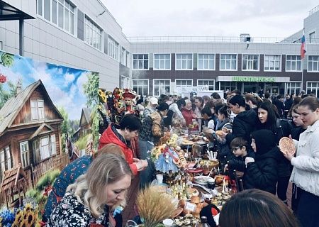 В Ростове-на-Дону по инициативе заместителя председателя Общественной палаты Ростовской области Романа Карасева состоялся семейный фестиваль «Мир. Семья. Спорт»