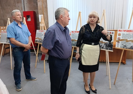 Общественная палата приняла участие в открытии выставки к 80-летию Победы