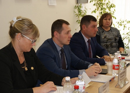 Выездная рабочая встреча Общественной палаты Ростовской области по вопросам практики создания и взаимодействия органов власти и ТОС в Ростовской области